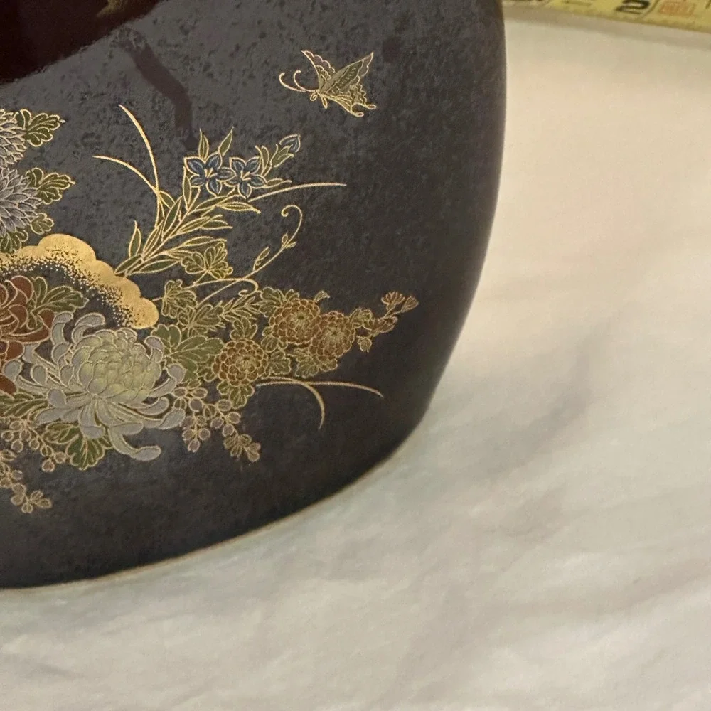 Japanese Porcelain Vase 7.5in Burgundy/Brown Exc Floral Gold Gilt Bud Oriental